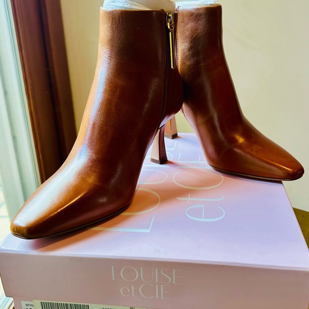 Louise et Cie Caramel Ankle Boots